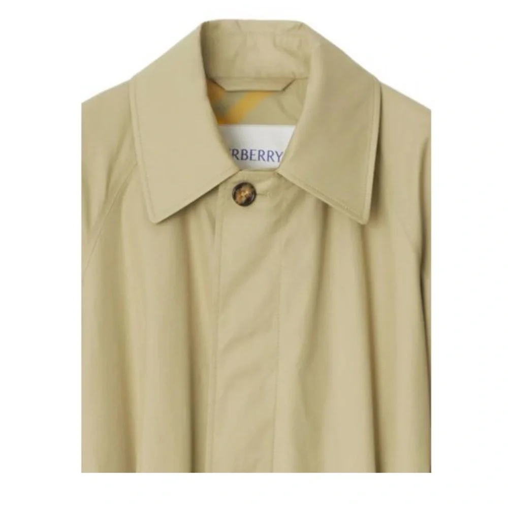 NEW WITH TAGS Burberry Beige Trench Coat with Yellow Lining US 38 - Picture 3 of 14